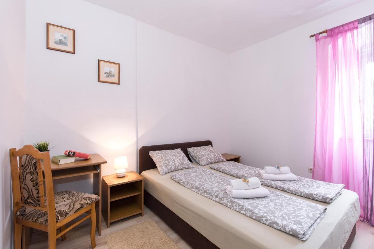 Pape Punat Apartmani I Sobe Buitenkant foto