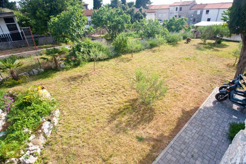 Pape Punat Apartmani I Sobe Buitenkant foto